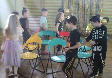 Zabawa karnawałowa klas 1-3