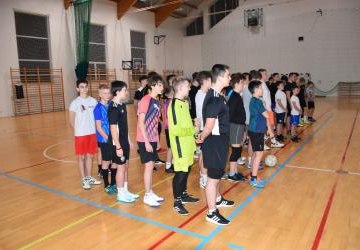 Sukces naszych chłopców w dekanalnych mistrzostwach piłki nożnej halowej LSO