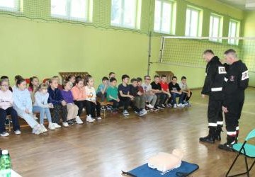 Działania prewencyjne przeciwko wypalaniu traw na wiosnę i ćwiczenia w udzielaniu I pomocy.