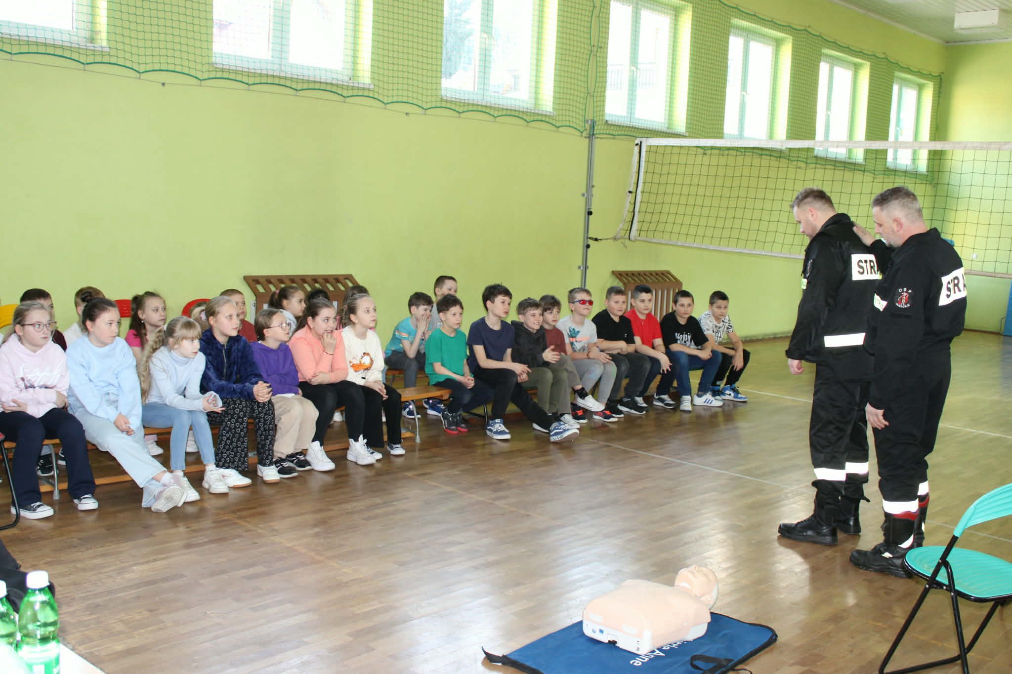 Działania prewencyjne przeciwko wypalaniu traw na wiosnę i ćwiczenia w udzielaniu I pomocy.